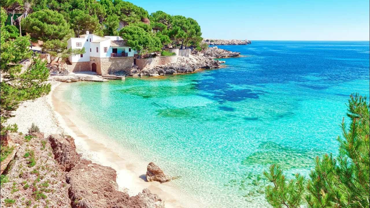 Лучшие острова Европы для пляжного отдыха: топ-5 направлений для незабываемого отпуска